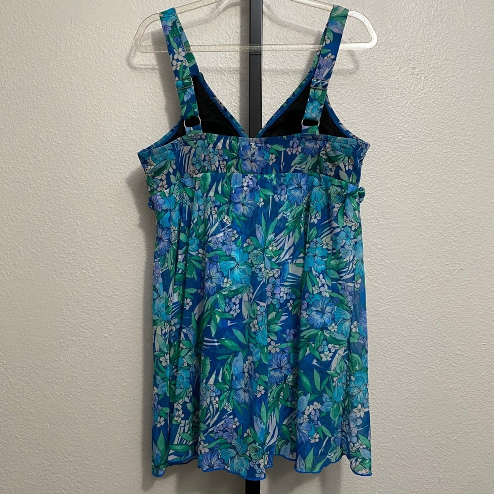 Tropical Floral Tankini Swim Top Womens 16 Padded Vacation Beach Cruise Resort - Picture 2 of 9